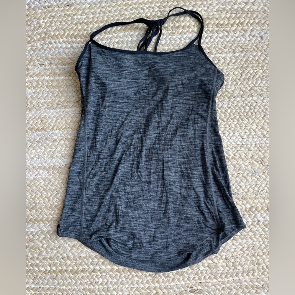 Lululemon Raise the Barre Tank in Heathered Grey size 10 EUC